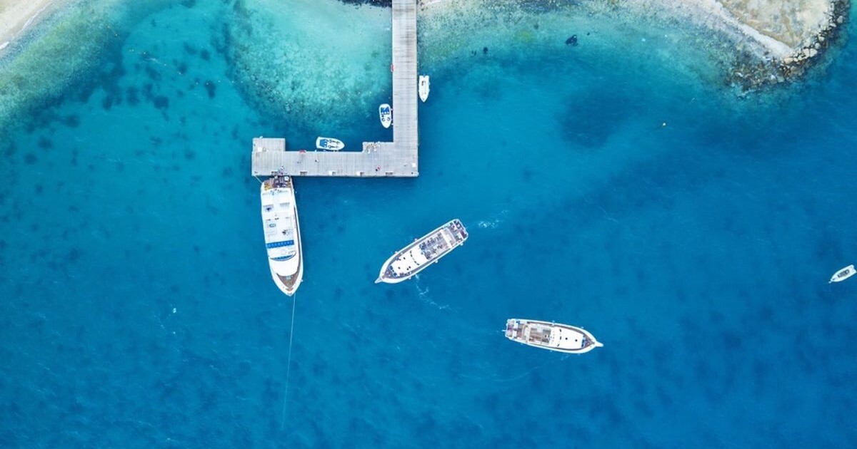 Enjoy a sailing to Mahmya Island