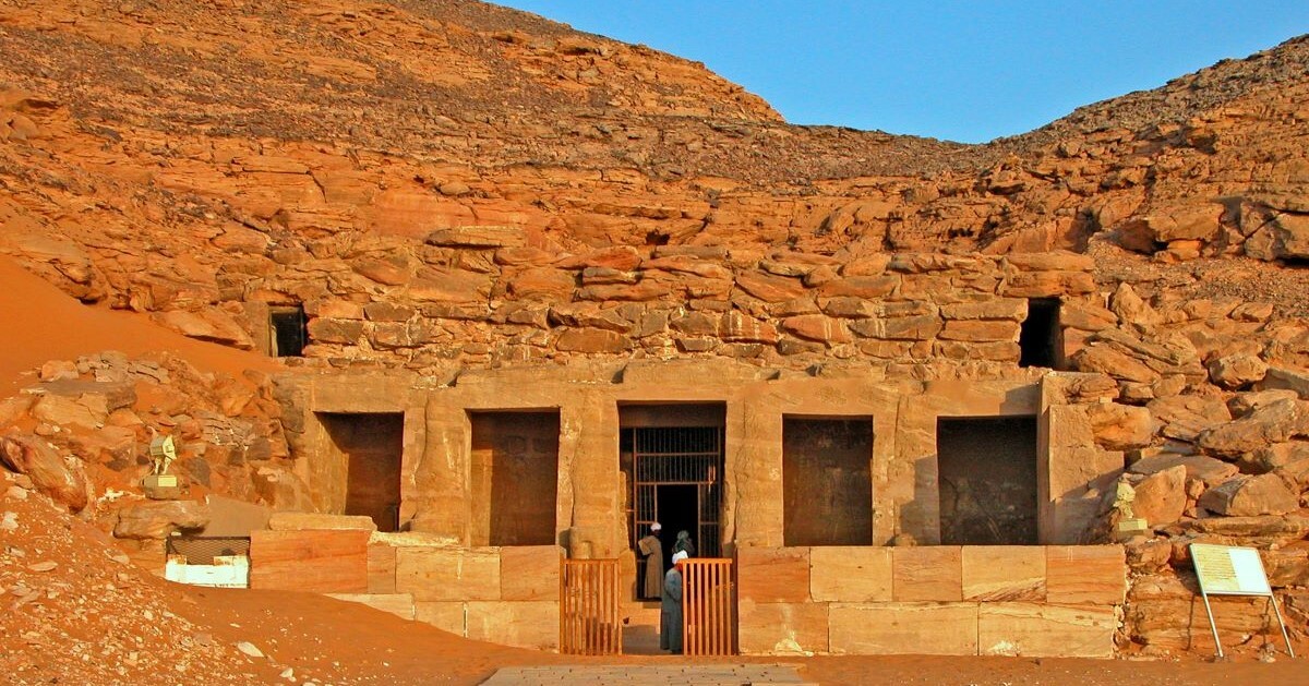 Tour to the Temple of Derr