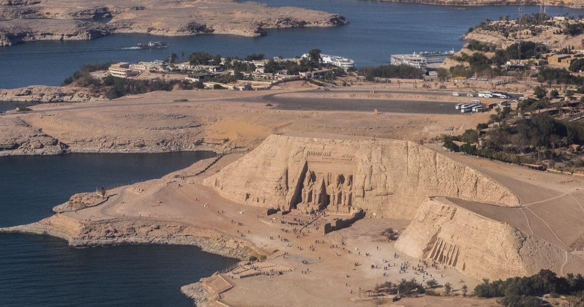 Tour to the Two Temples of Abu Simbel