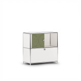 Cubox Sideboard mit Soft Panel Moosgruen mit Metallknopf, Nahaufnahme mit sichtbarer Filzstruktur