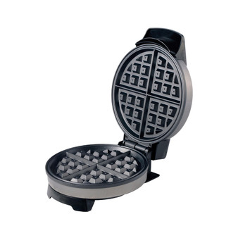 Brentwood Select Nonstick Belgian Waffle Maker in Stainless Steel