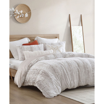 Snow Leopard Ivory 3 Piece Comforter Set, Full/Queen
