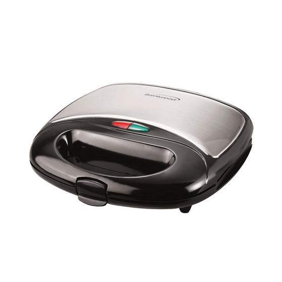Brentwood Waffle Maker in Black