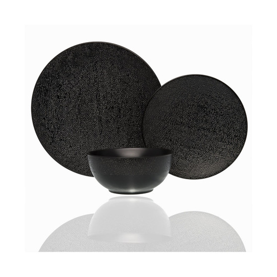 Matrix 18-piece Dinner Set
