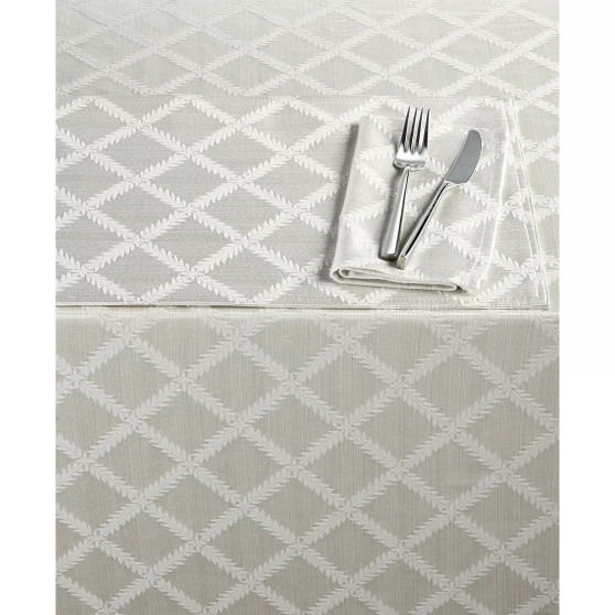 Laurel Leaf 70" x 86" Tablecloth