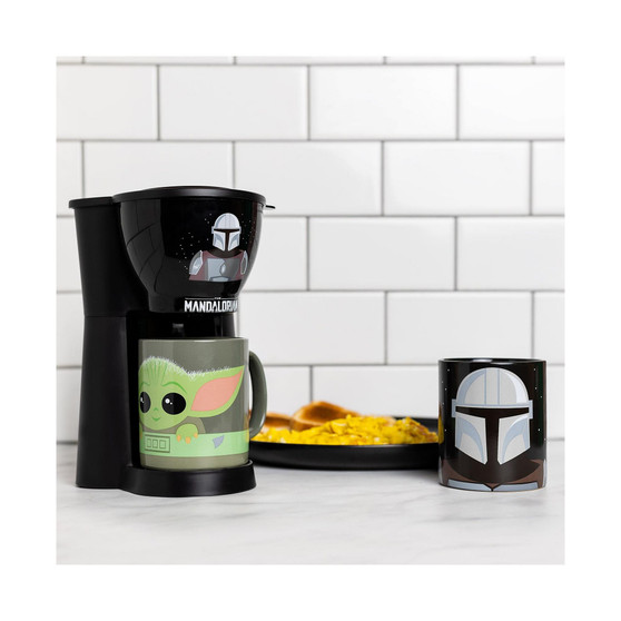 Star Wars The Mandalorian & Baby Yoda Coffee Maker Set