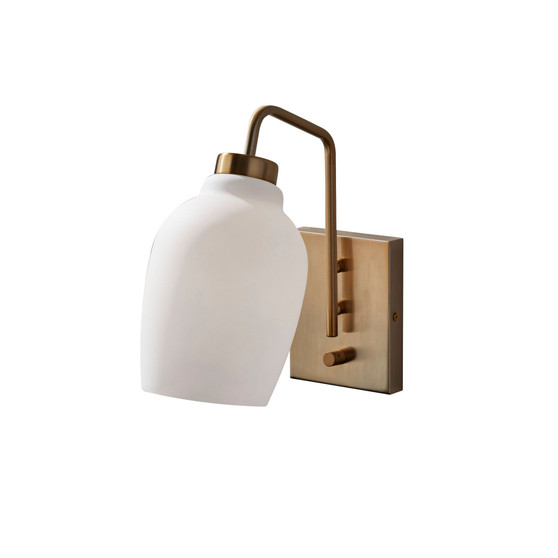 Clara Wall Lamp