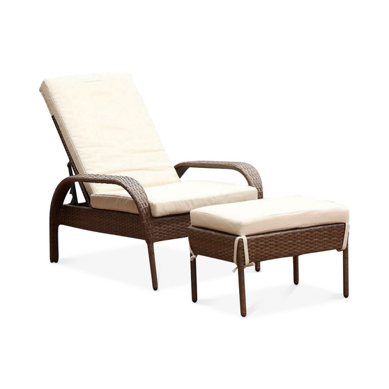 Heather Outdoor Wicker Chaise Lounge w/Cushion