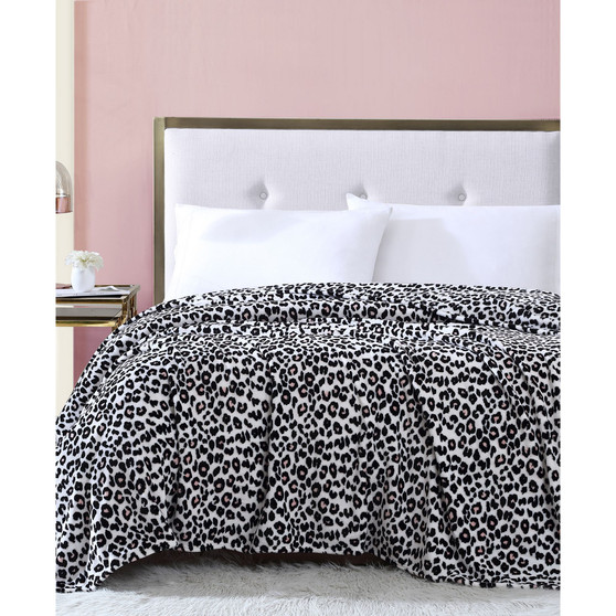 Betsey's Leopard Ultra Soft Plush Blanket, Twin