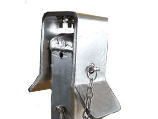 OPTraffic VMS Trailer Screen Fixing Post, U Shape