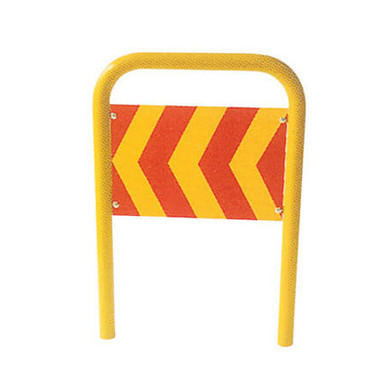 Pedestrian Refuge Island Barrier 600x450mm Yellow