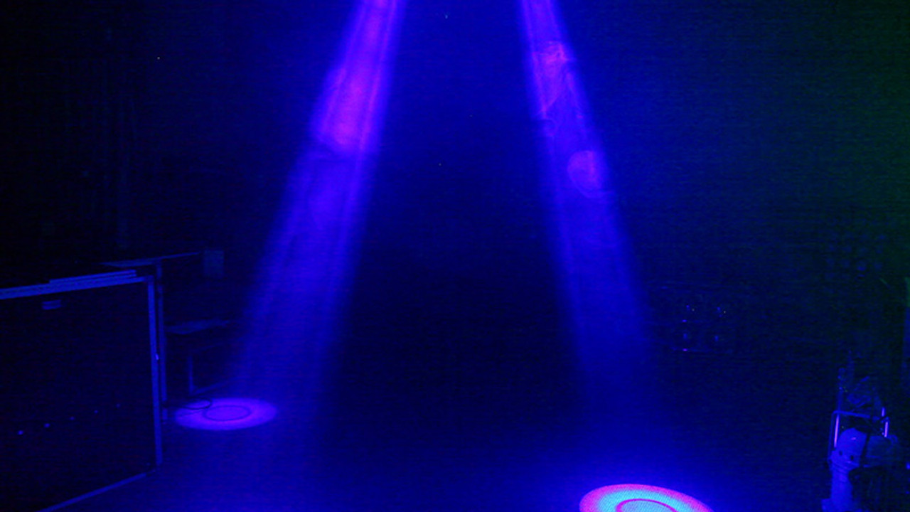 Omnisistem Striker 5 LED RGBWA UFO Multi Beam Effect DJ Light