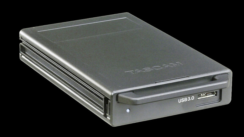 TASCAM AK-CC25  SSD Storage Case / DA 6400 Series