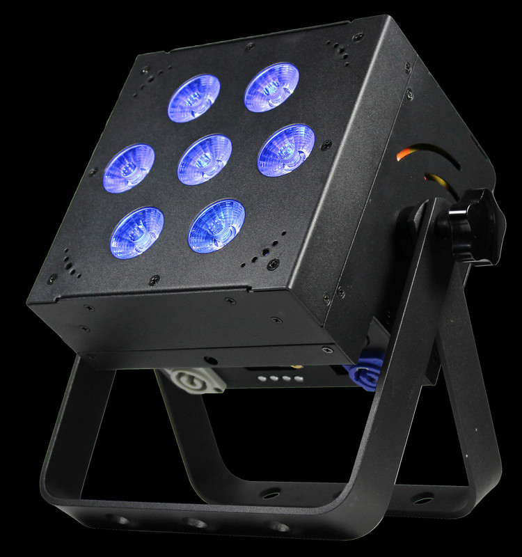 Blizzard Lighting SkyBox EXA Wireless DMX Battery Powered LED Par Can