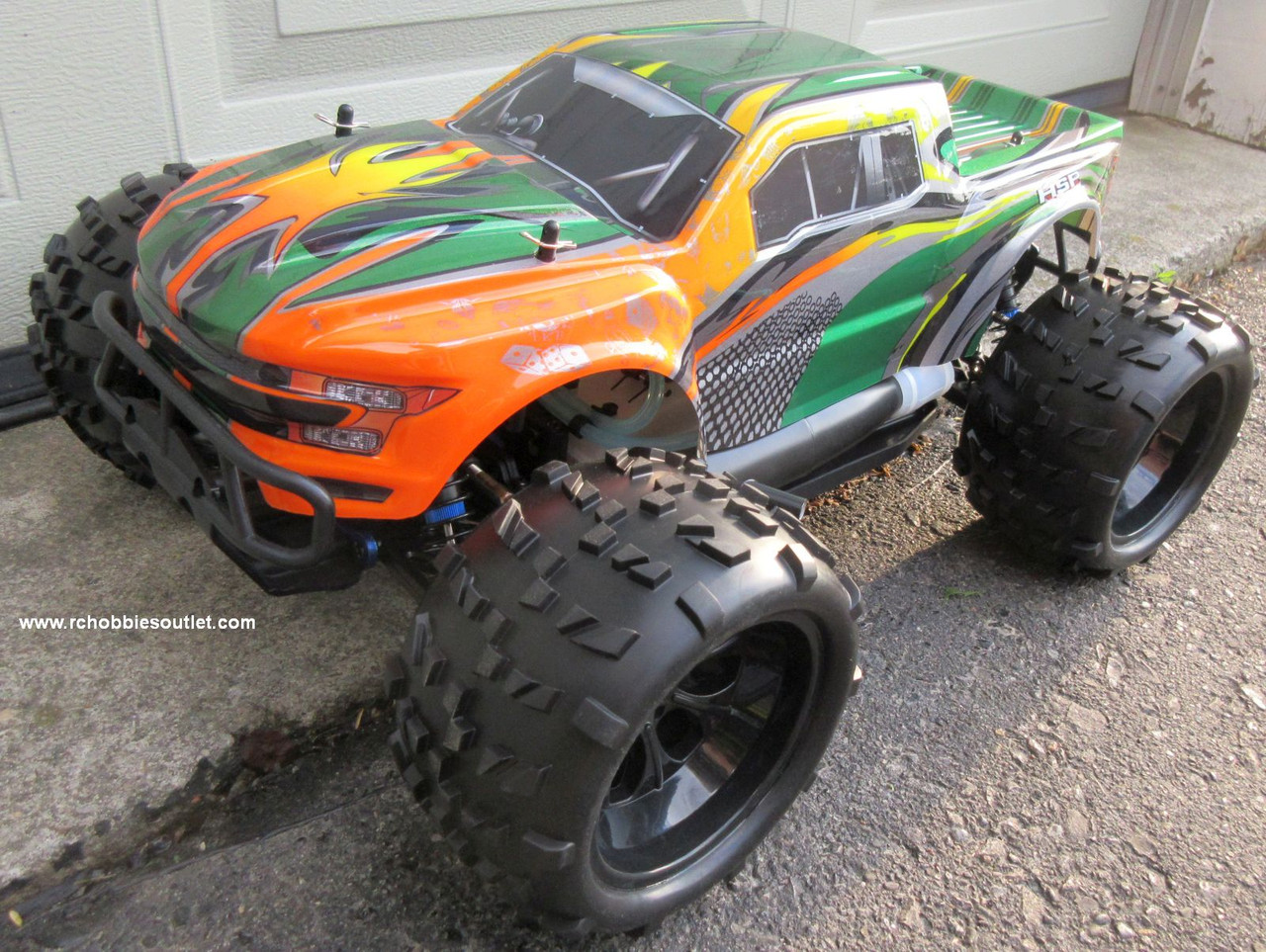 RC Nitro RC Truck 1/8 Scale  Savagery 4.25cc Engine  4WD  2.4G 97093