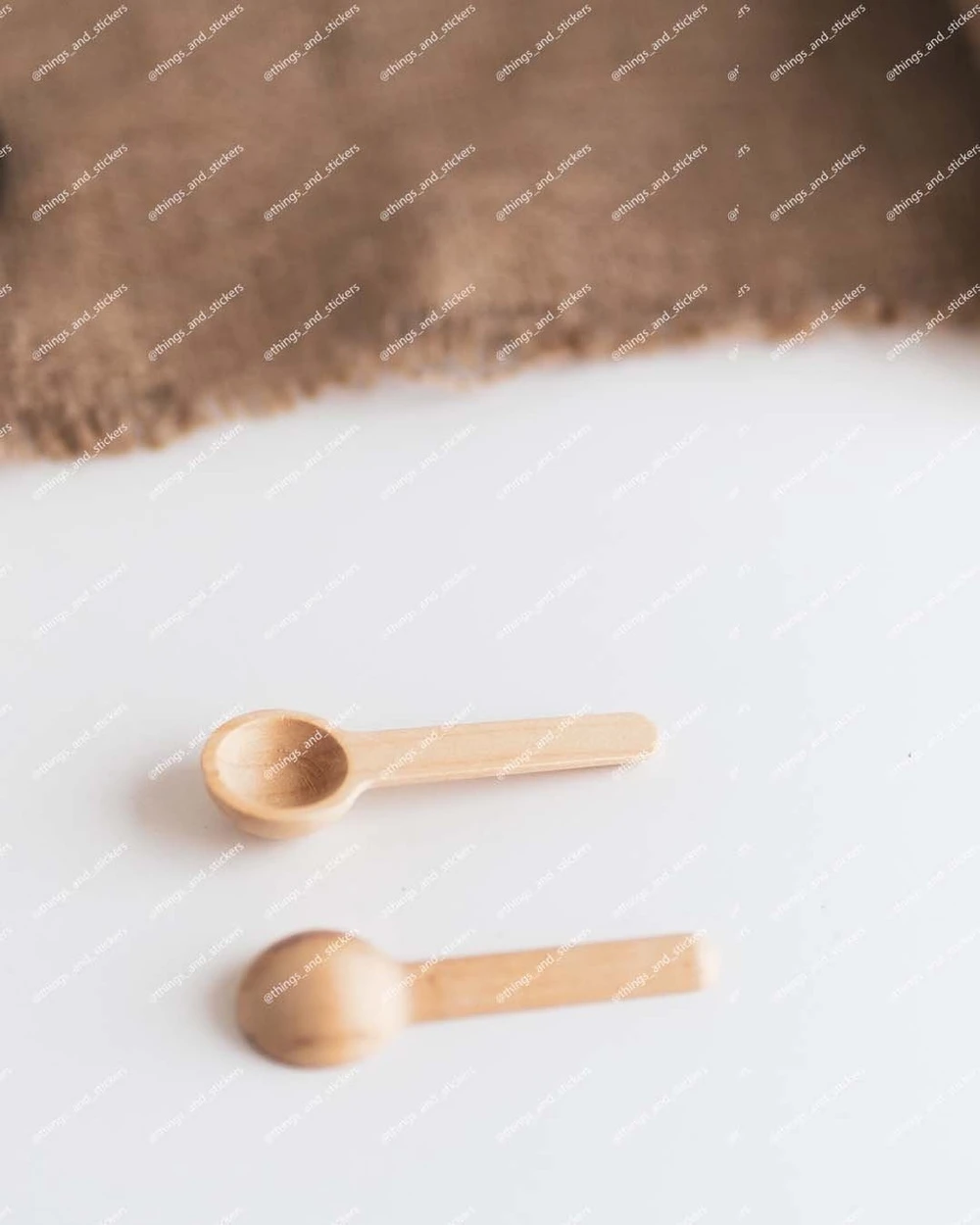 Lot de 2 petites cuillères en bois naturel