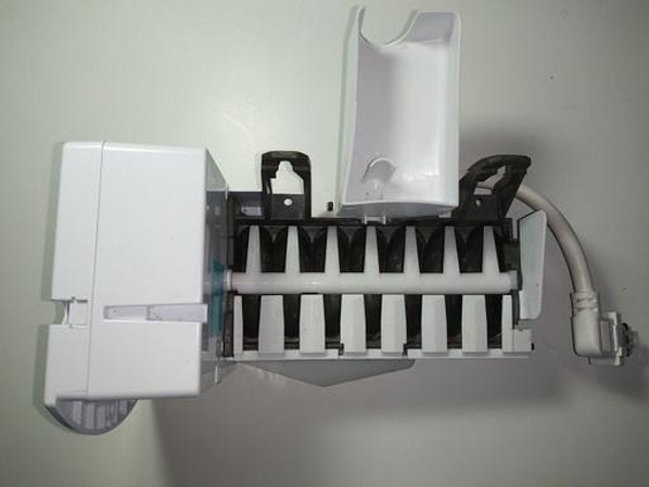 GE WR30X10093 Ge / Hot Point / Refrigerator Ice Maker 