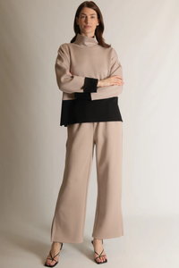 Butter Modal Color Block Mock-26