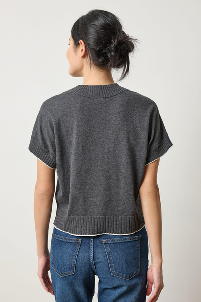 Short Sleeve V-Neck Short Sleeve V-Neck