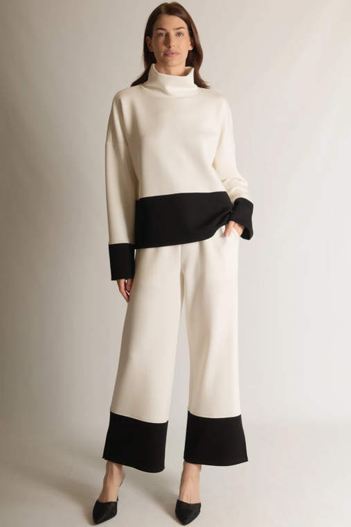 Butter Modal Color Block Mock-26