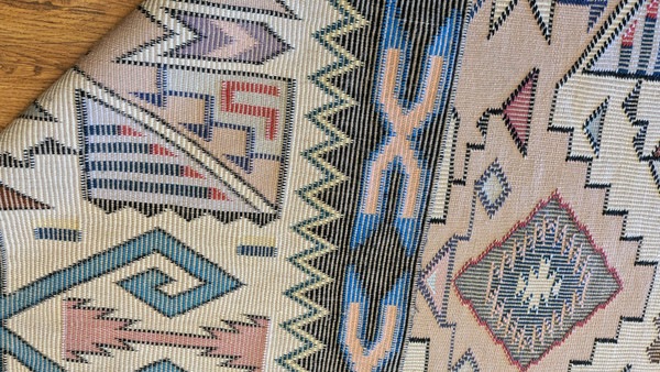 Coal Mine Mesa Raised Outline Dine' Rug
