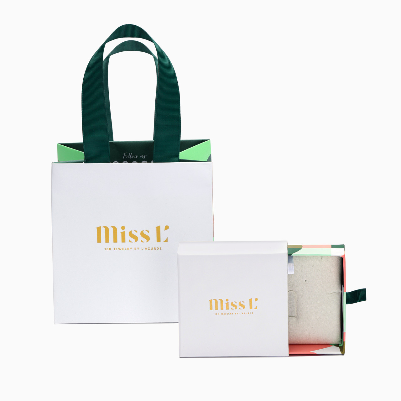 سلسة ذهب طبقات عيار 18 قيراط مزينة باللؤلؤ - 4 https://cdn11.bigcommerce.com/s-igqk382kzx/images/stencil/1280w/products/8711/95907/Miss%2527l-Necklace-KSA__70119.1763372152.jpg