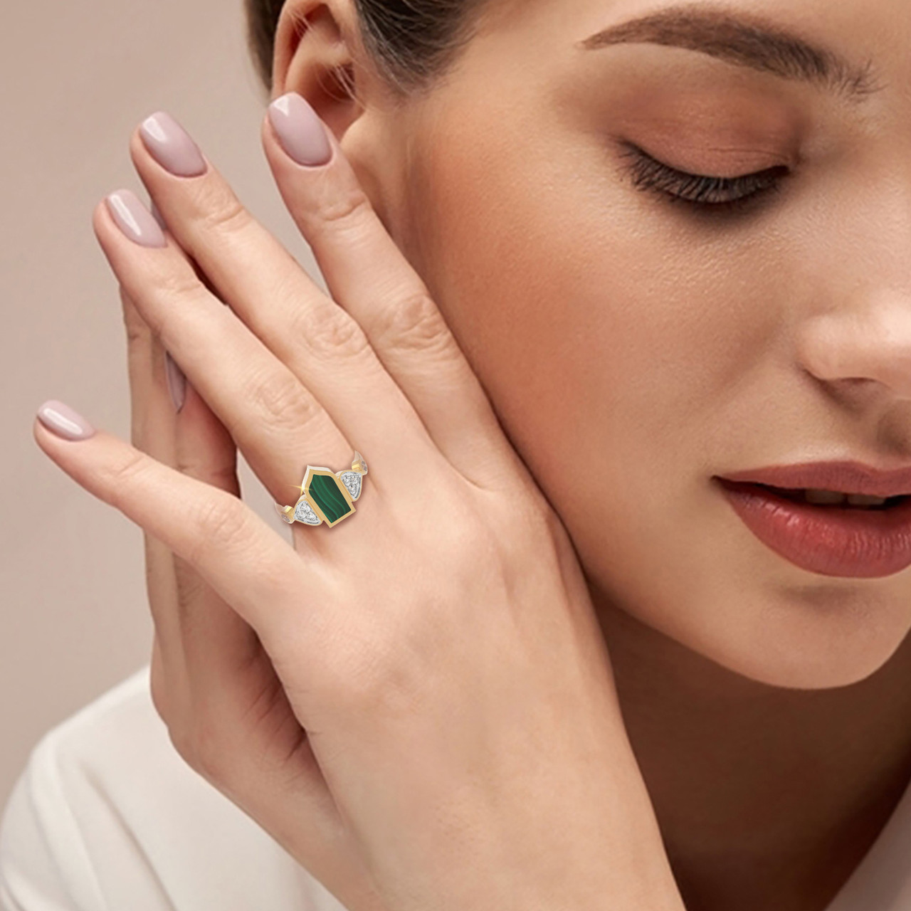 White Stone & Diamond Ring In 18K Gold - 6 https://cdn11.bigcommerce.com/s-igqk382kzx/images/stencil/1280w/products/8767/80863/SAR05693A-4__57197.1753280628.jpg