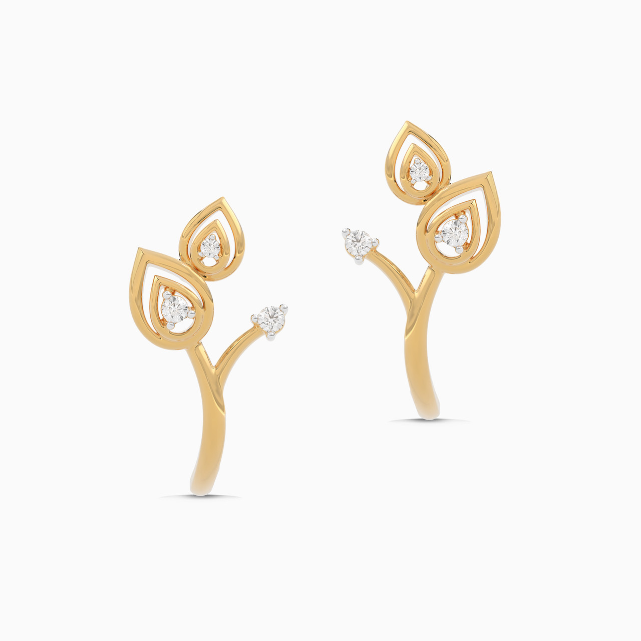 أقراط ذهب شكل أوراق شجر عيار 18 قيراط مزينة بالألماس https://cdn11.bigcommerce.com/s-igqk382kzx/images/stencil/1280w/products/8971/78360/SAE05268-YG-1__31153.1742129449.jpg