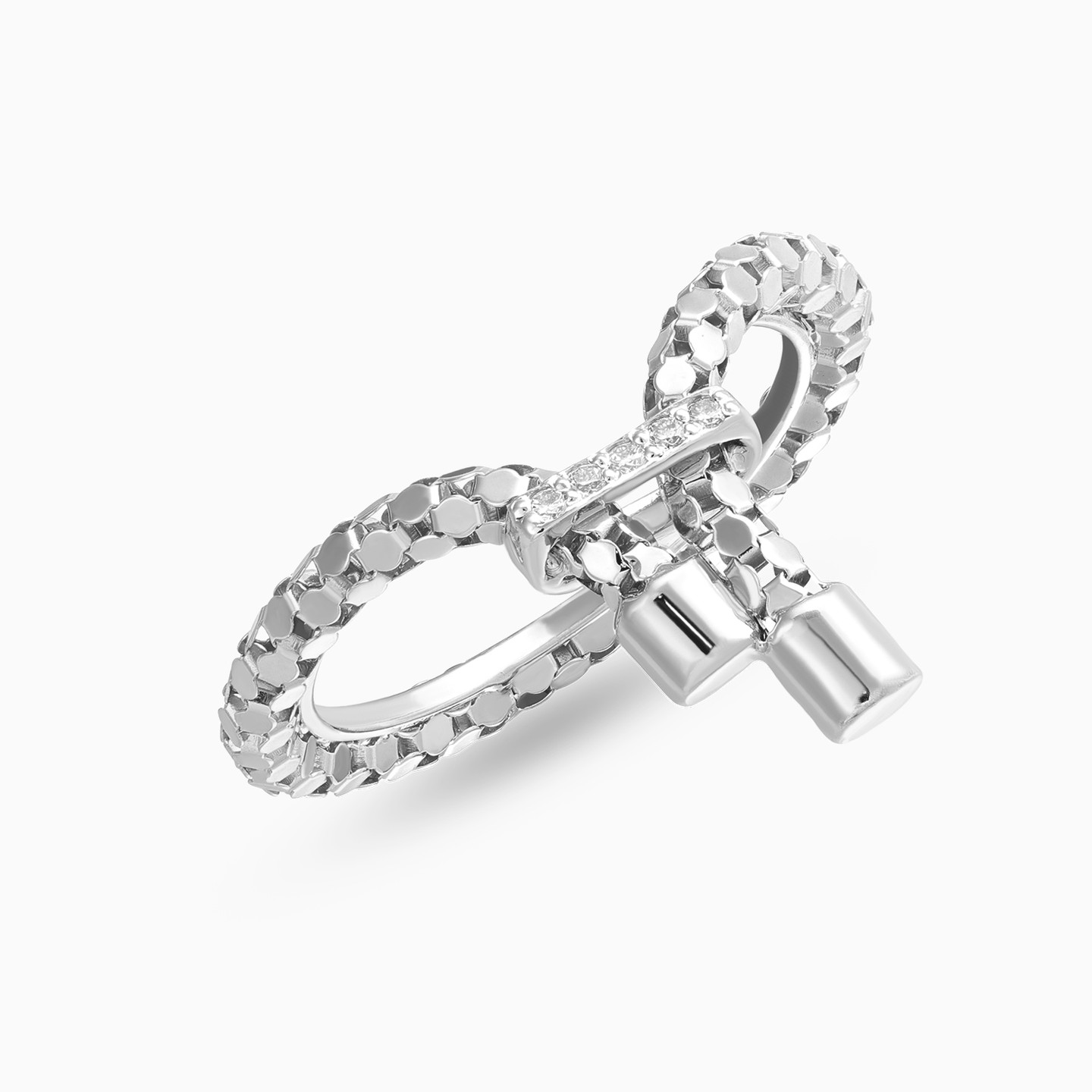 طقم شكل سلاسل متدرجة ذهب عيار 18 قيراط مزين بالألماس ( 4 قطع) - 4 طقم شكل سلاسل متدرجة ذهب عيار 18 قيراط مزين بالألماس ( 4 قطع) - 4