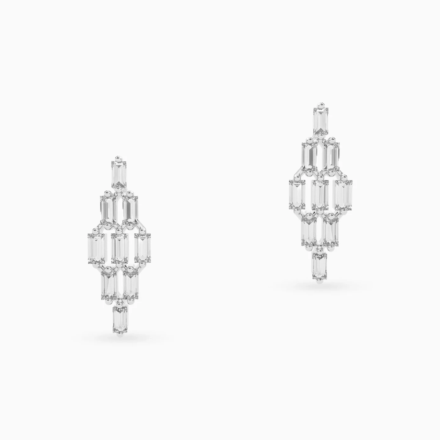 Geomtric Cluster & Baguette Diamond Stud Earrings in 18K Gold - 3 Geomtric Cluster & Baguette Diamond Stud Earrings in 18K Gold - 3