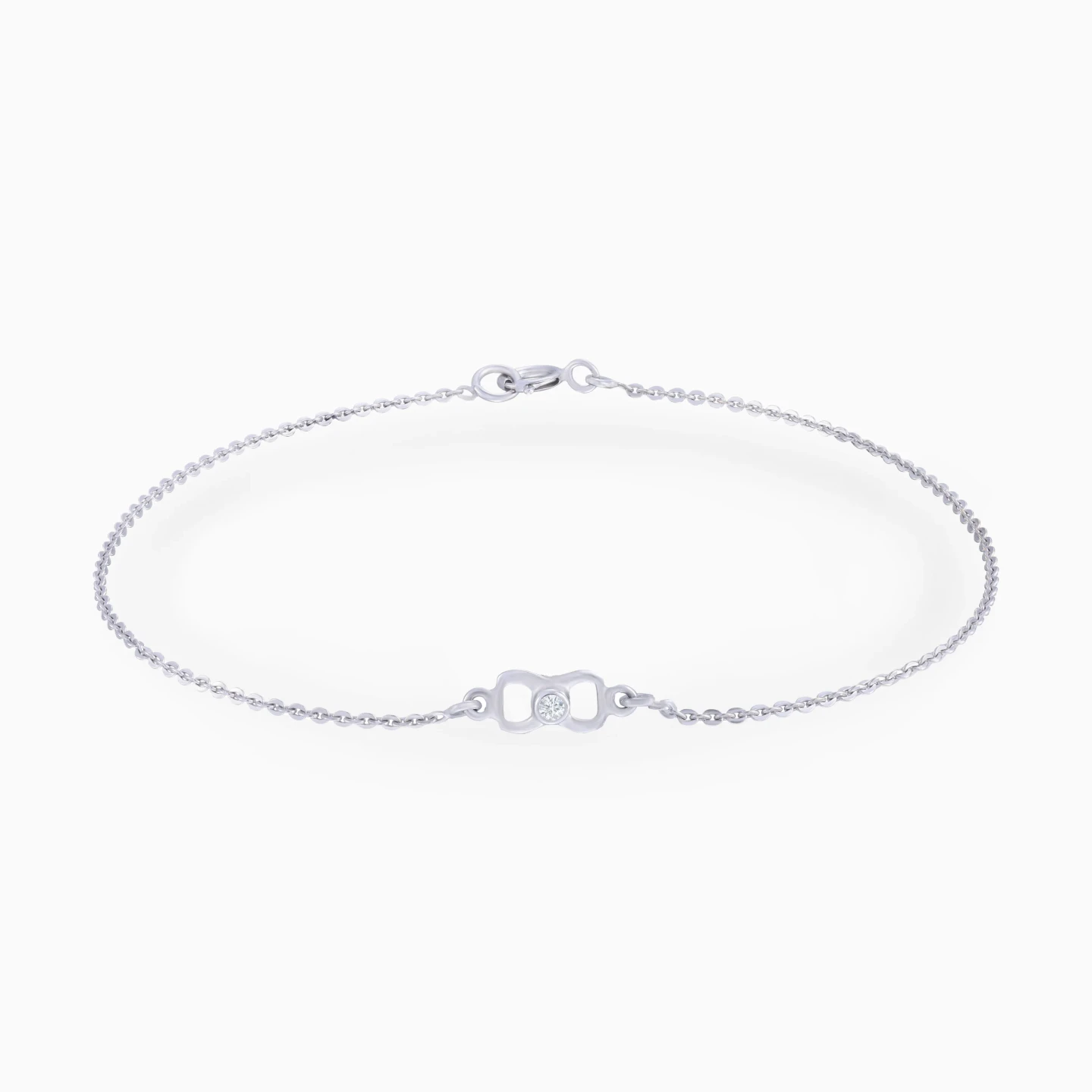 Bow Tie Diamond Chain Bracelet in 18K Gold Bow Tie Diamond Chain Bracelet in 18K Gold