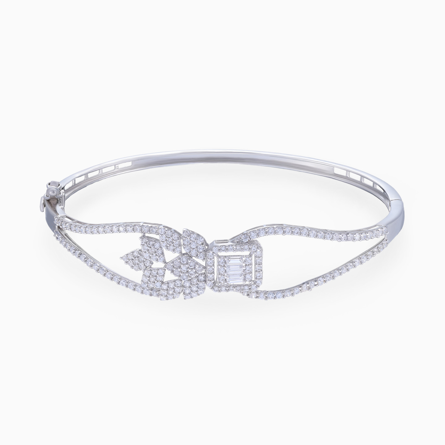 Leaf Bow Cubic Zirconia Set in 18K Gold (2 Pieces) - 3 Leaf Bow Cubic Zirconia Set in 18K Gold (2 Pieces) - 3