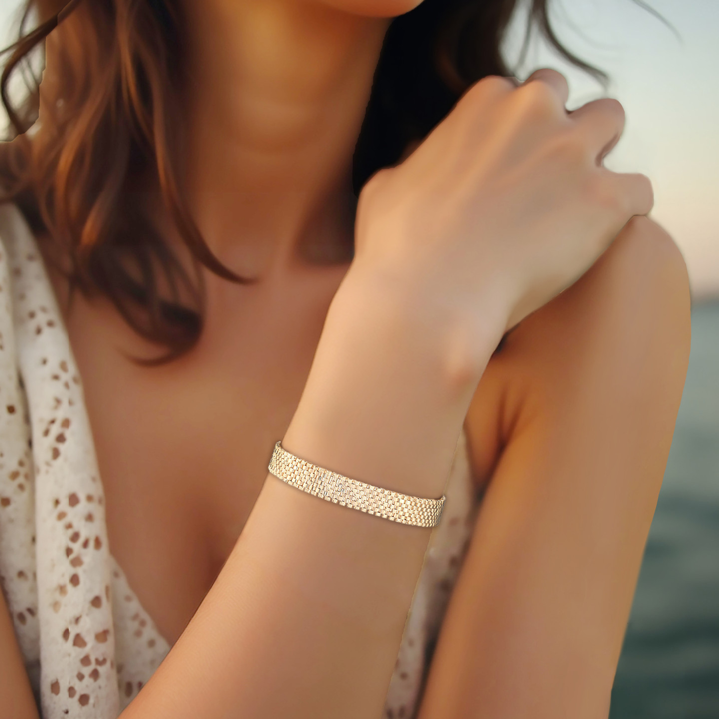 Alternating Textured Links Bracelet in 21K Gold - 2 Alternating Textured Links Bracelet in 21K Gold - 2