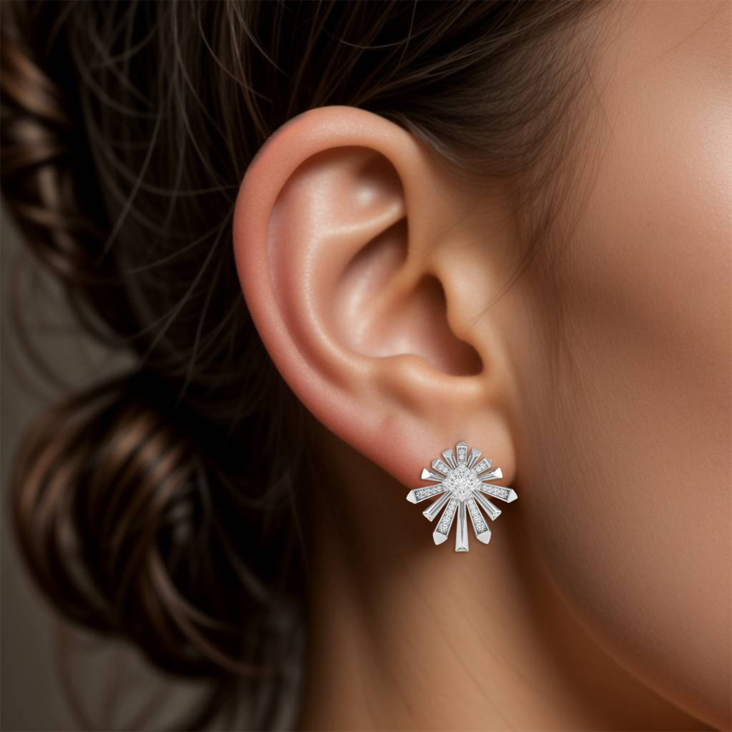 Geometric Sunburst Diamond Stud Earrings in 18K Gold - 2 Geometric Sunburst Diamond Stud Earrings in 18K Gold - 2