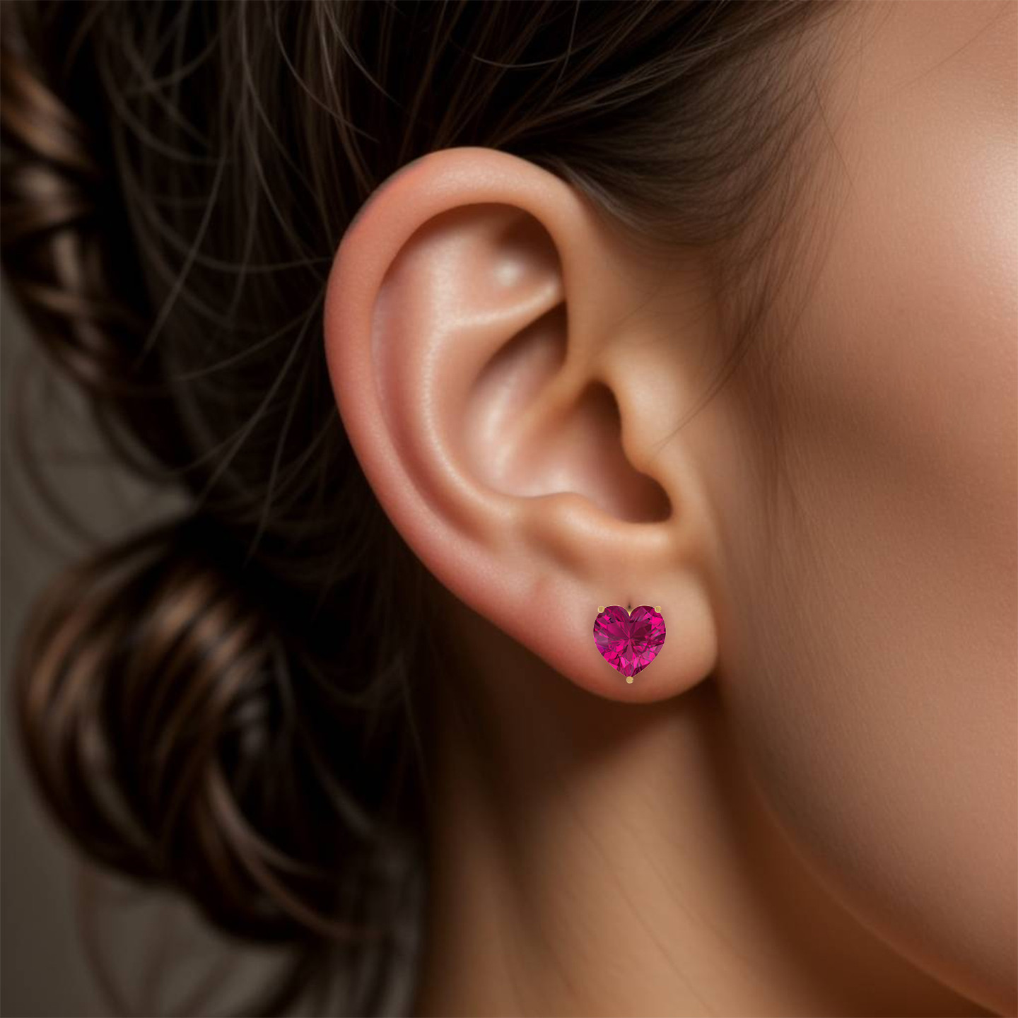 أقراط صغيرة ذهب قلب عيار 18 قيراط مزينة بحجر وردي - 4