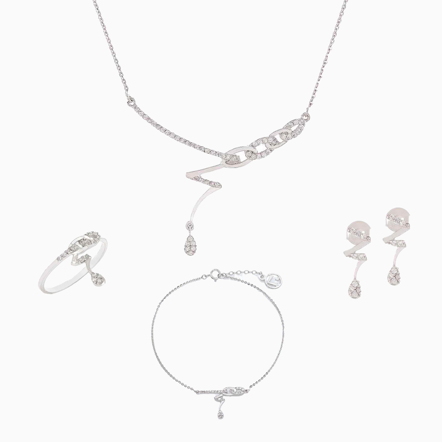 طقم ذهب حلقات عيار 18 قيراط مزين بأحجار الزركون (4 قطع) طقم ذهب حلقات عيار 18 قيراط مزين بأحجار الزركون (4 قطع)