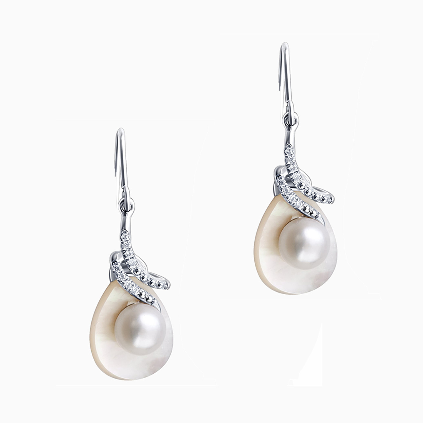 Pear Diamond & Pearl Drop Earrings in 18K Gold Pear Diamond & Pearl Drop Earrings in 18K Gold