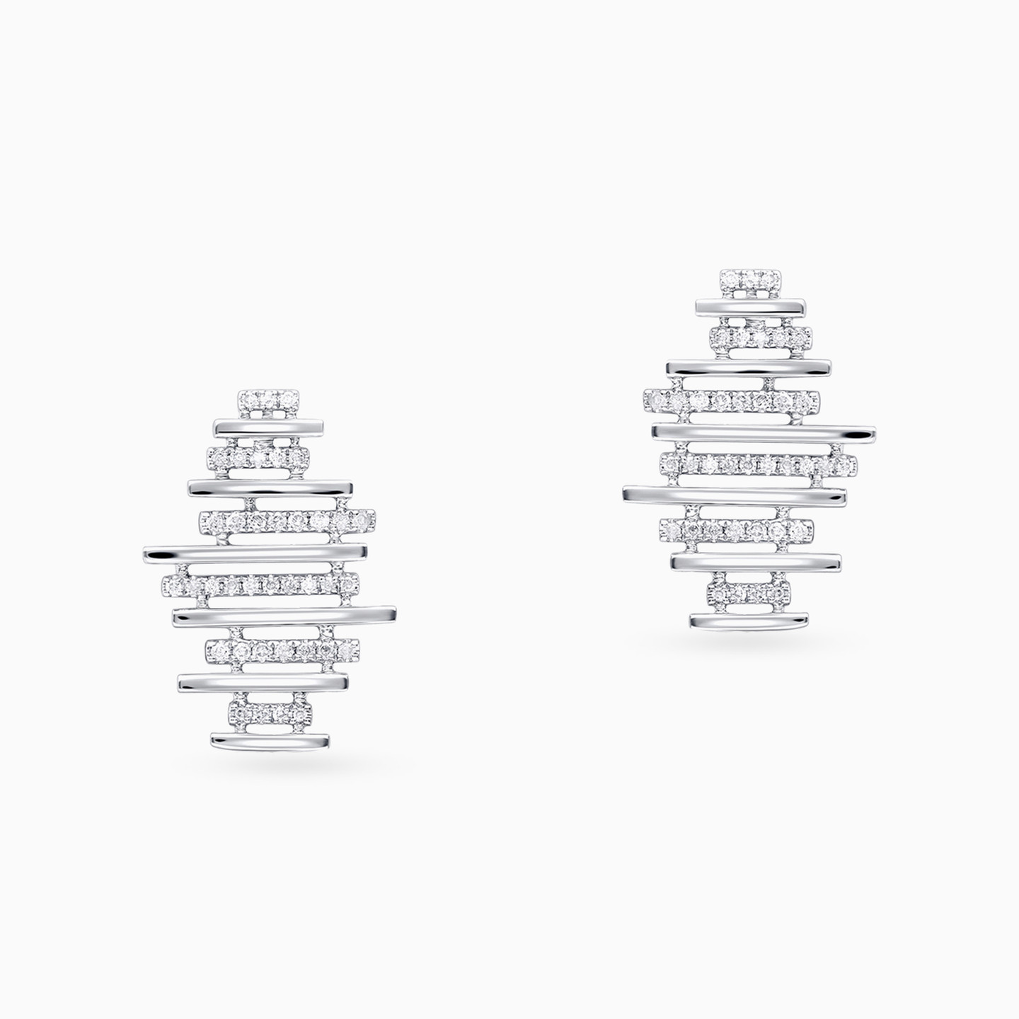 Geometric Diamond Stud Earrings in 18K Gold - 4 Geometric Diamond Stud Earrings in 18K Gold - 4