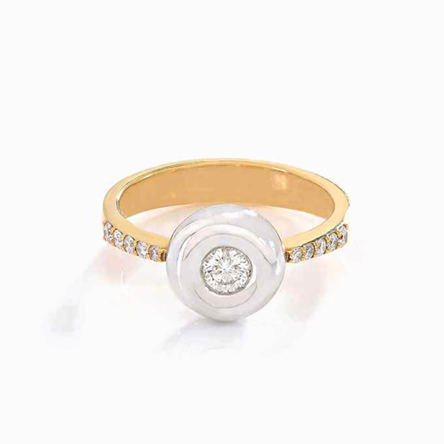 Circle Diamond Ring in 18K Gold Circle Diamond Ring in 18K Gold