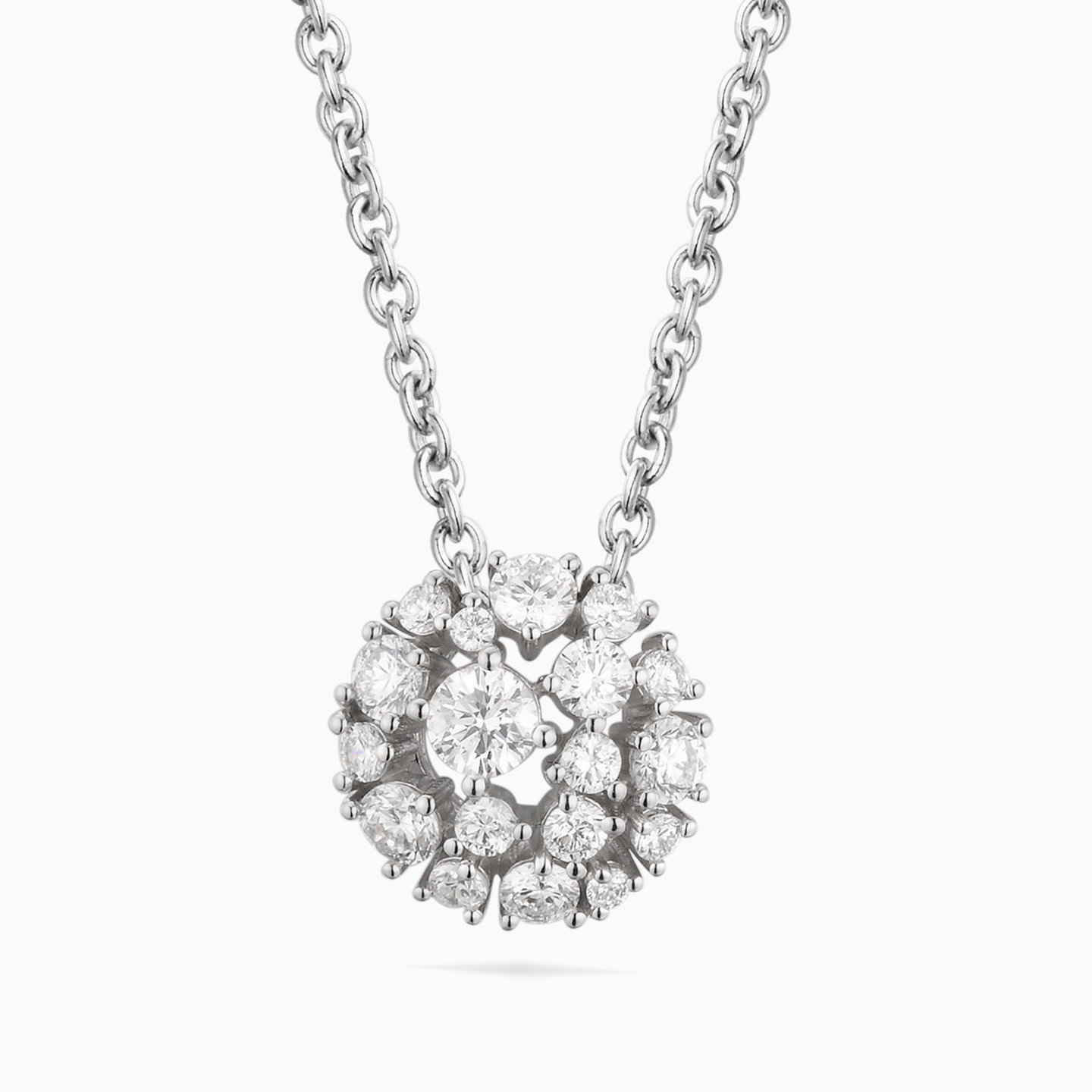 سلسلة ذهب دائرية عيار 18 قيراط مزينة بالألماس  