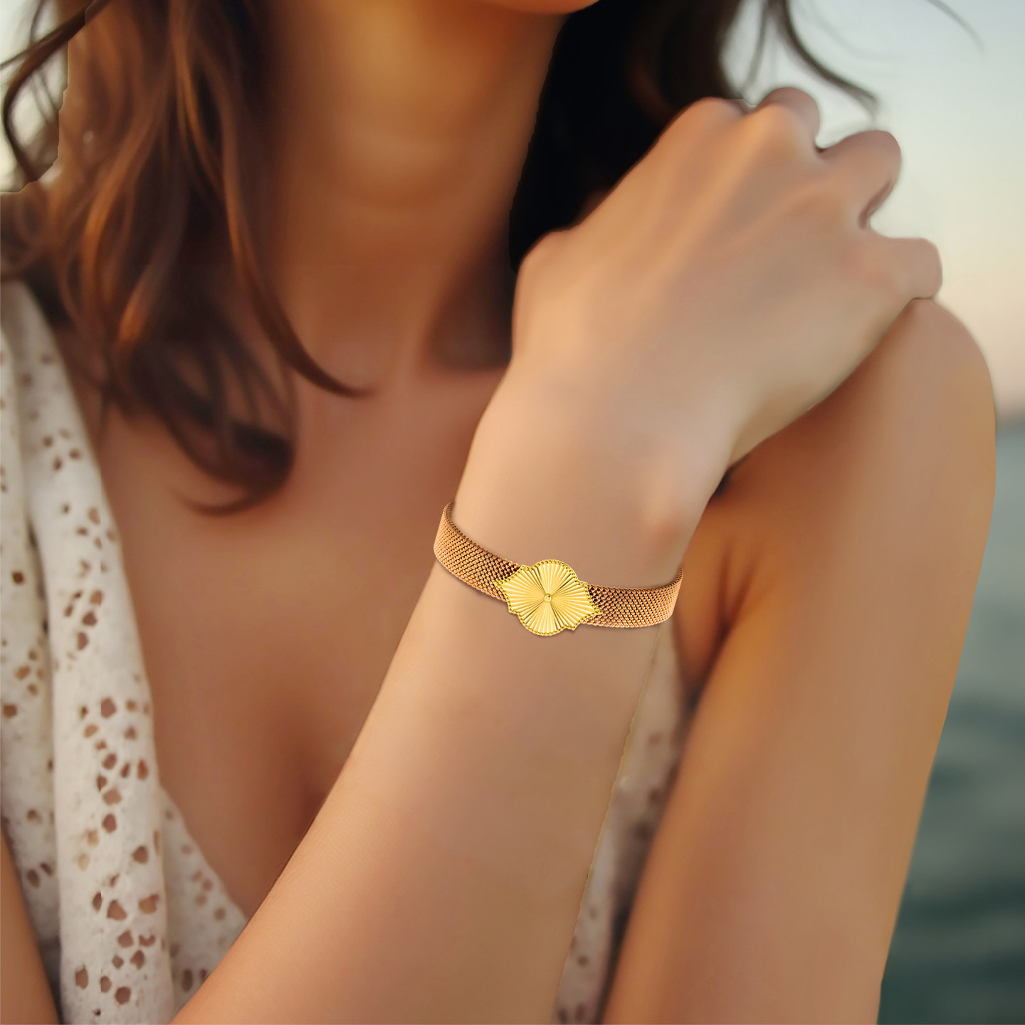 Arabesque Cuff Bracelet in 18K Gold - 4 Arabesque Cuff Bracelet in 18K Gold - 4