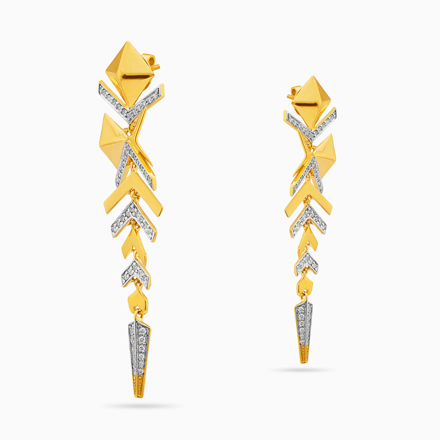Feather Diamond Drop Earrings in 18K Gold - 4 Feather Diamond Drop Earrings in 18K Gold - 4
