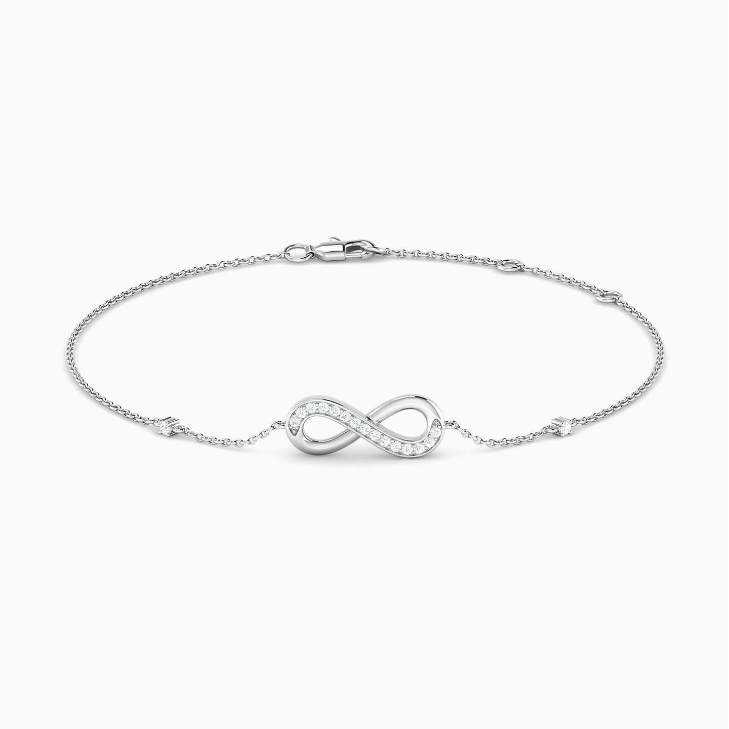 أسورة بسلسلة ذهب إنفينيتي عيار 18 قيراط مزينة بالألماس أسورة بسلسلة ذهب إنفينيتي عيار 18 قيراط مزينة بالألماس