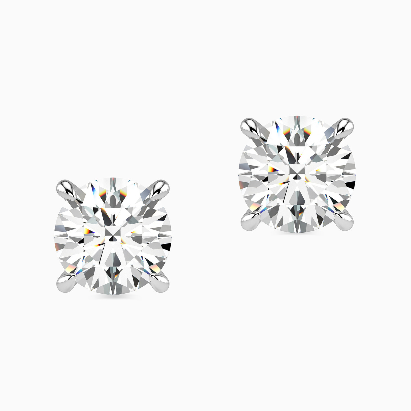 Circle Diamond Stud Earrings in 18K Gold