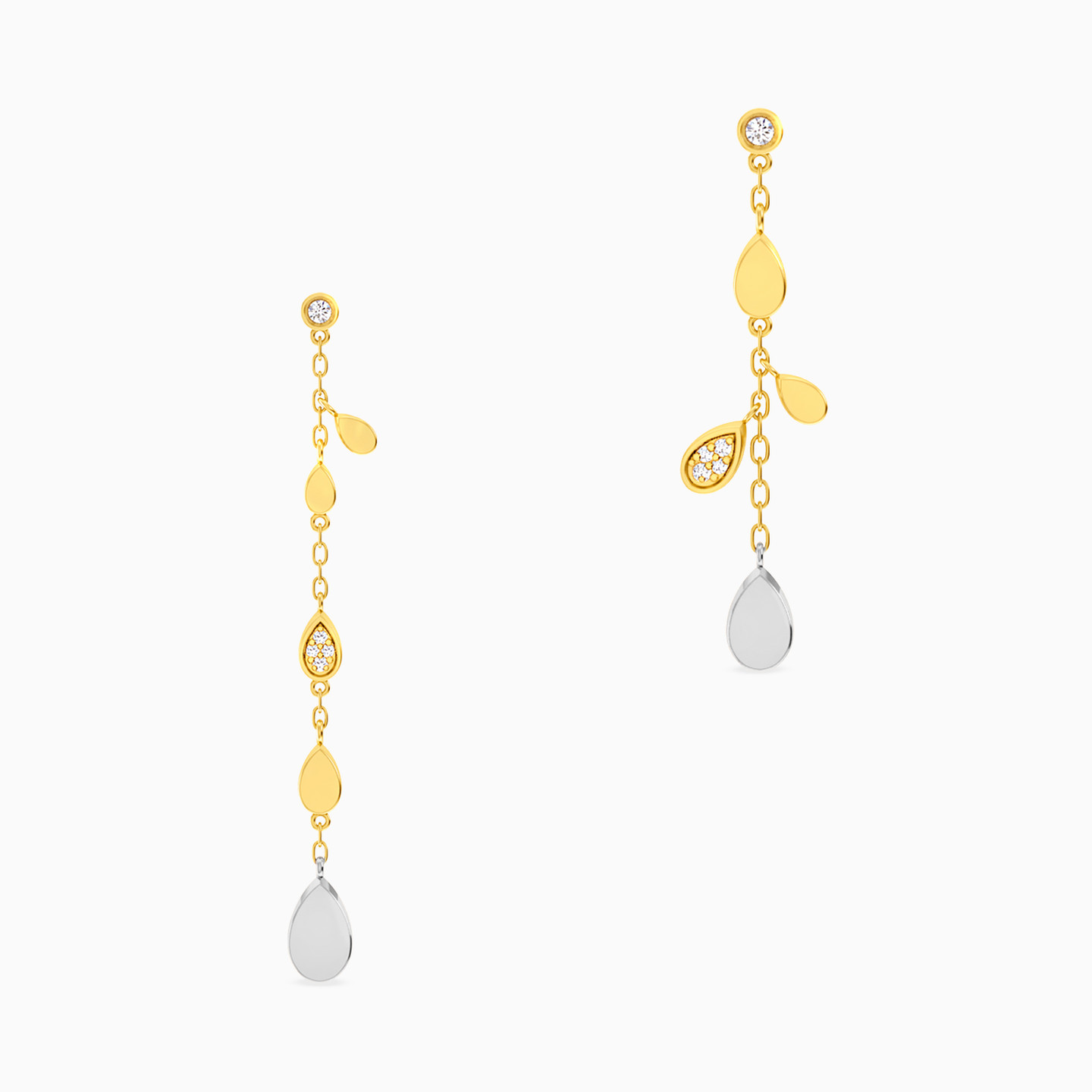 Pear Diamonds Drop Earrings in 18K Gold Pear Diamonds Drop Earrings in 18K Gold