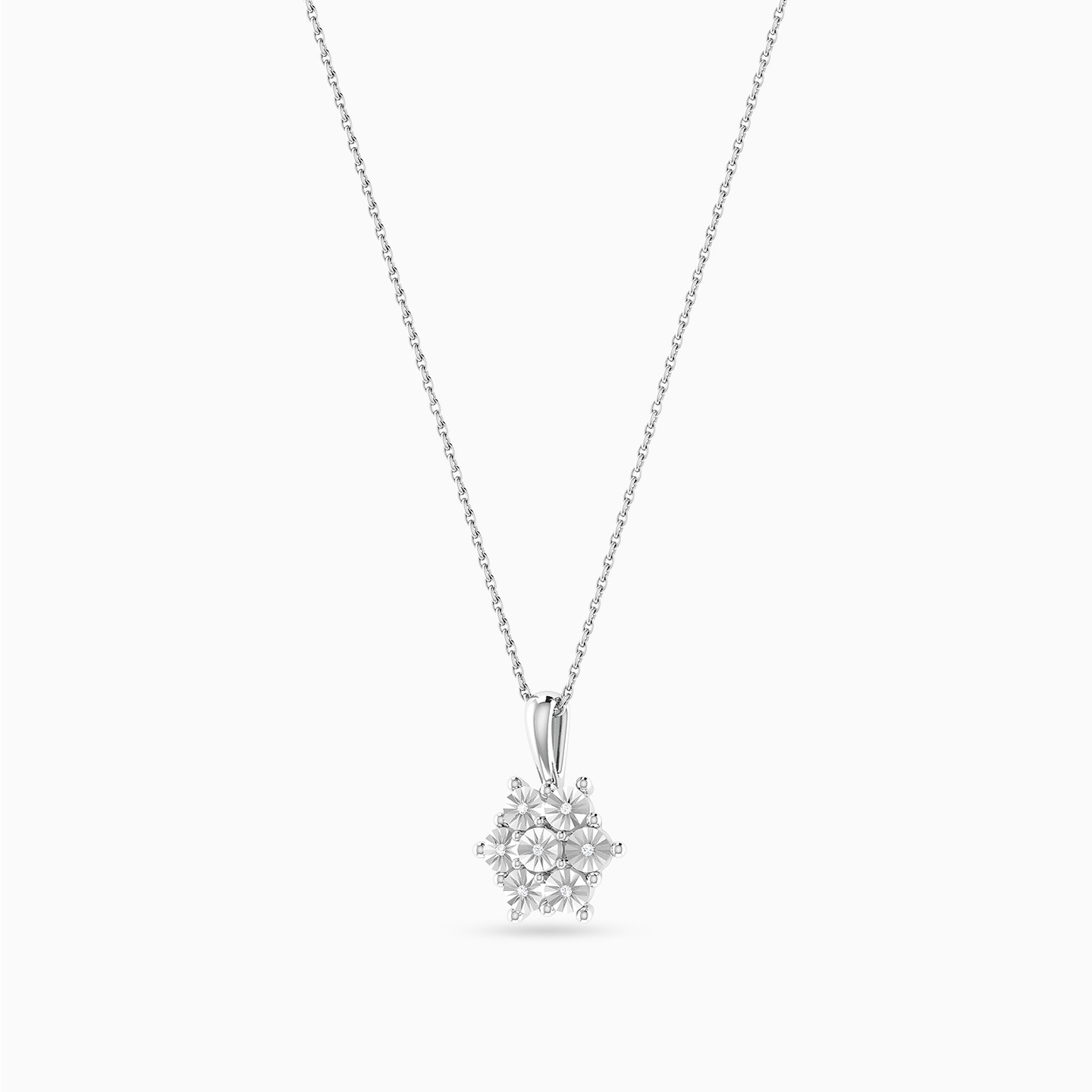 Flower Diamond Pendant in 18K Gold - 3 Flower Diamond Pendant in 18K Gold - 3