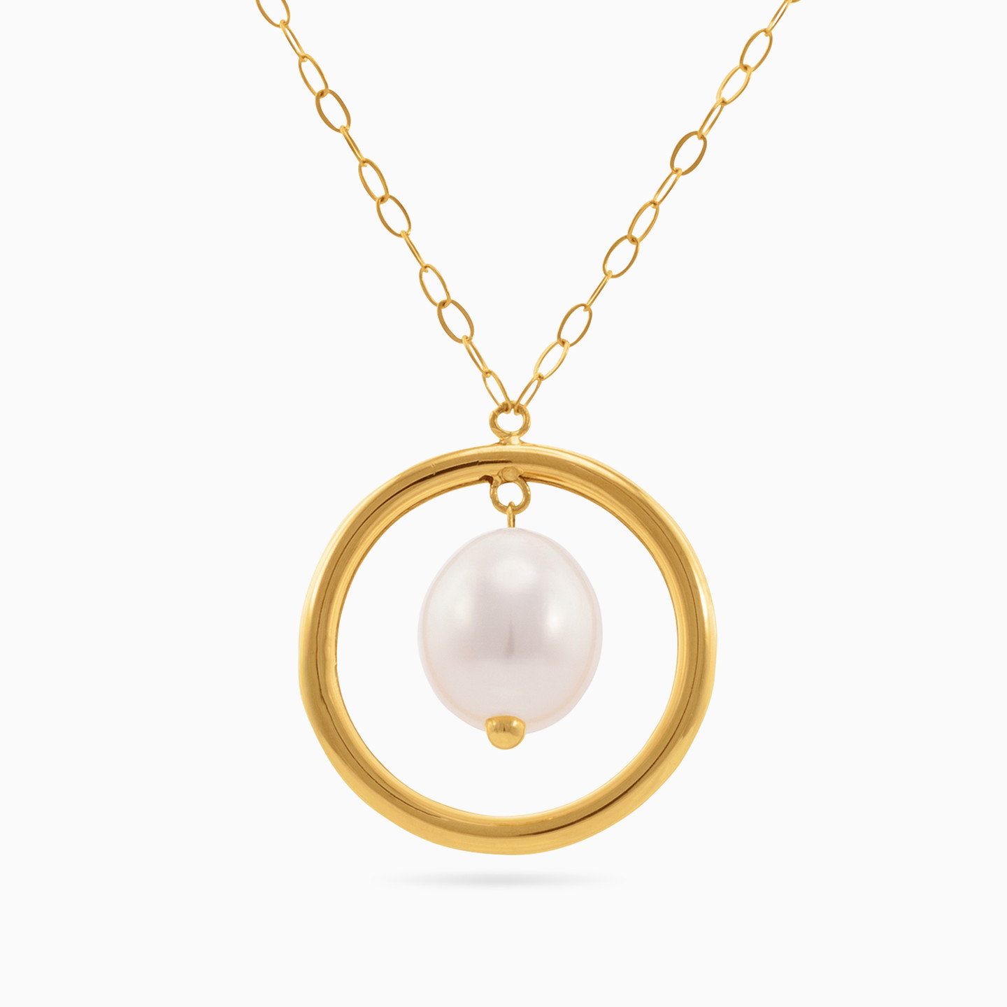 Circle Pearl Necklace in 18K Gold Circle Pearl Necklace in 18K Gold