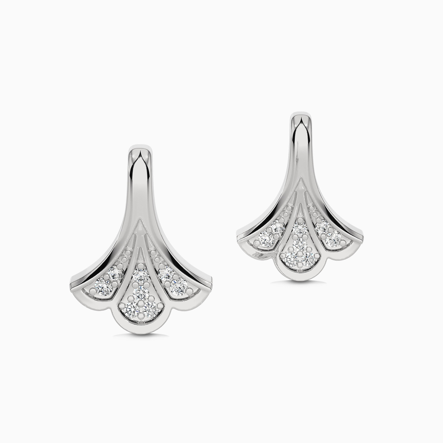 Petal Diamond Stud Earrings in 18K Gold - 4 Petal Diamond Stud Earrings in 18K Gold - 4