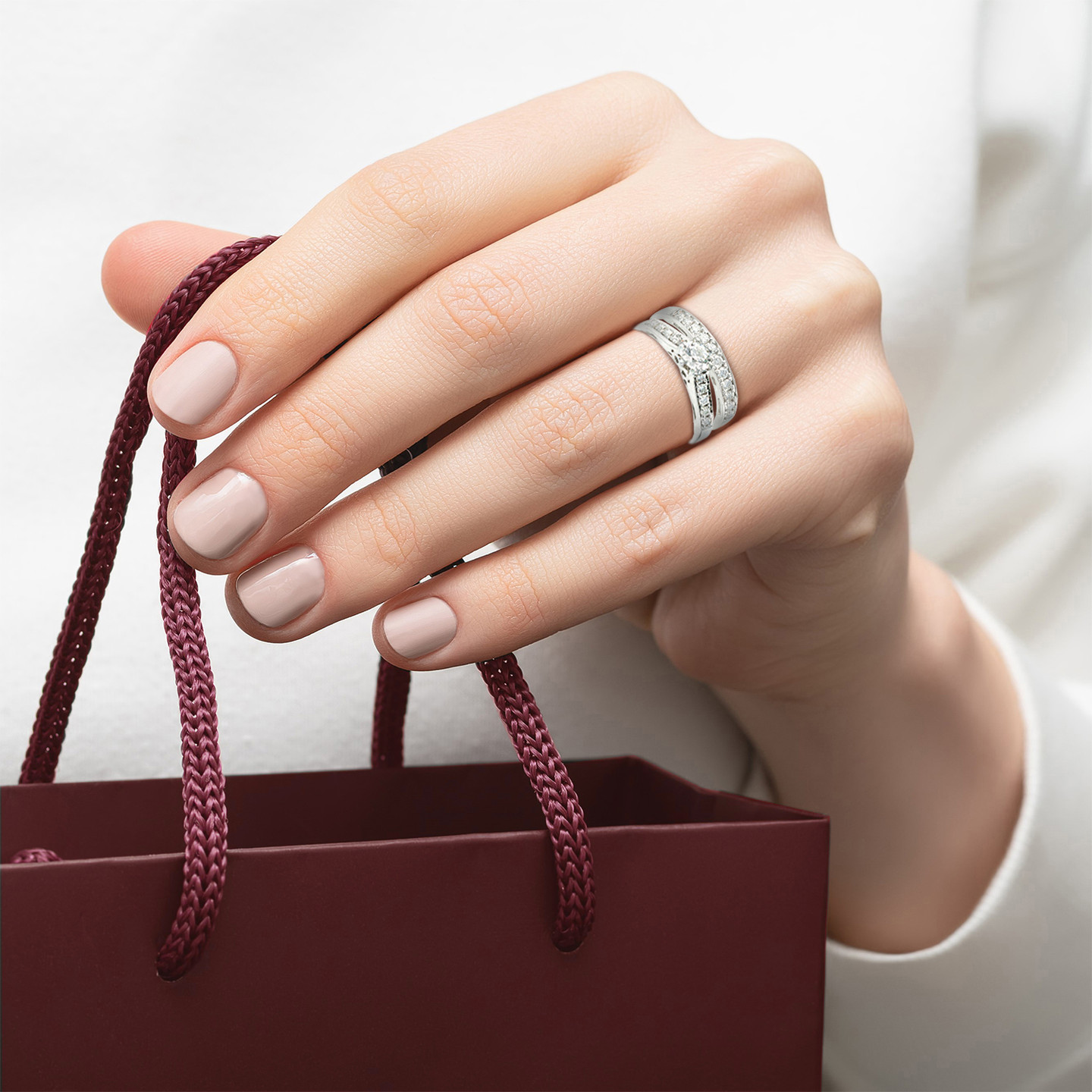 خاتم توينز ذهب دائري عيار 18 قيراط مزين بالألماس - 5 خاتم توينز ذهب دائري عيار 18 قيراط مزين بالألماس - 5