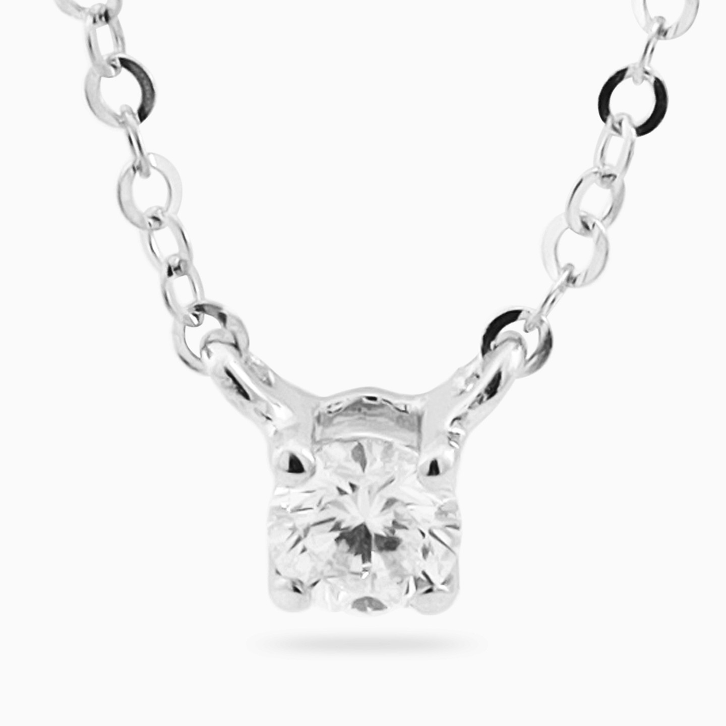 Circle Clear Stone Necklace In 18K Gold Circle Clear Stone Necklace In 18K Gold